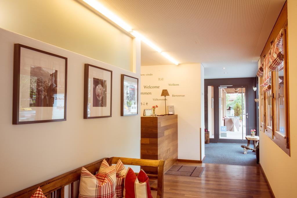 Hotel Weinstube Nendeln Bagian luar foto