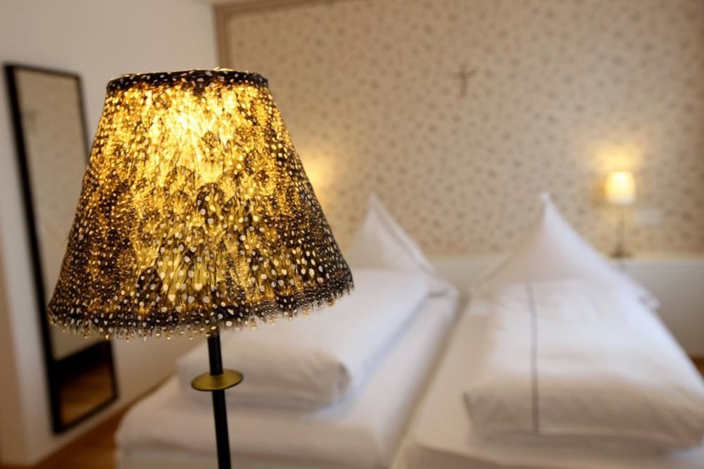 Hotel Weinstube Nendeln Bagian luar foto