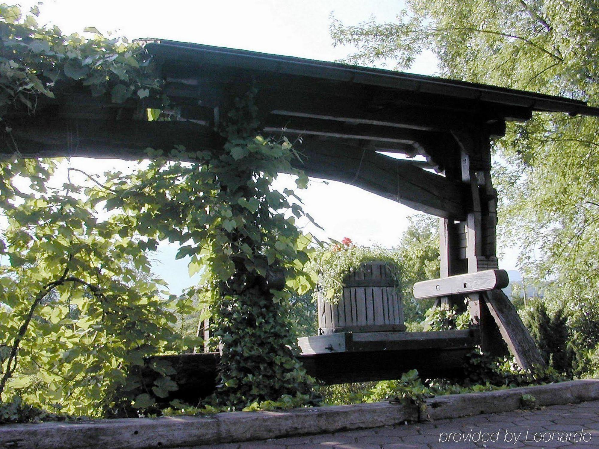 Hotel Weinstube Nendeln Bagian luar foto