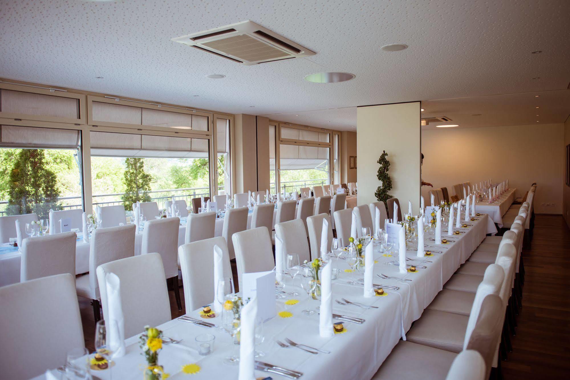 Hotel Weinstube Nendeln Bagian luar foto